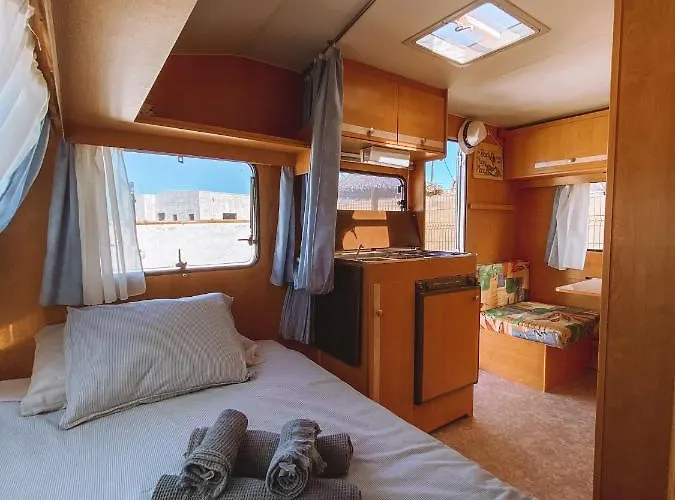 Glamping Caravan Lanzarote خيمة فخمة تيناجون